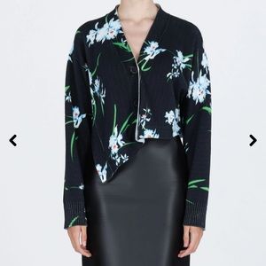 No. 21 Floral Cropped Cardigan